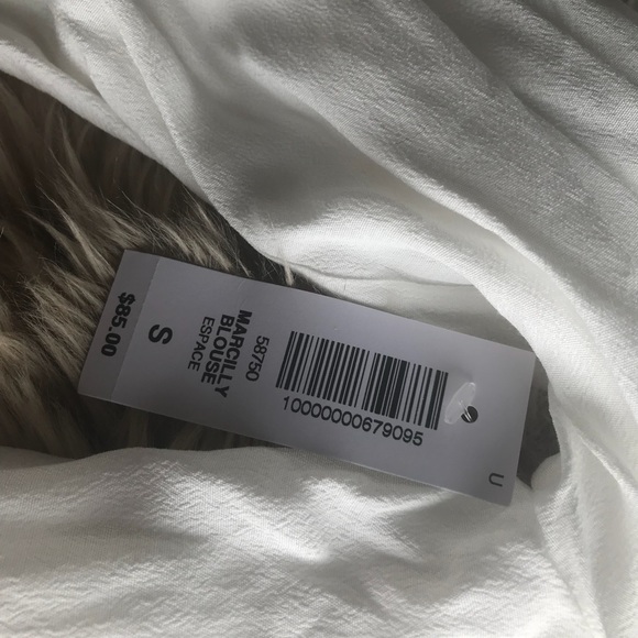 Aritzia “Marcilly” blouse - Picture 4 of 4